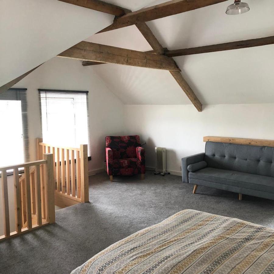 Clydach Cottages 拉内利 外观 照片