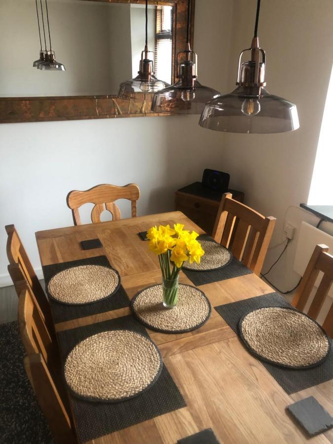 Clydach Cottages 拉内利 外观 照片