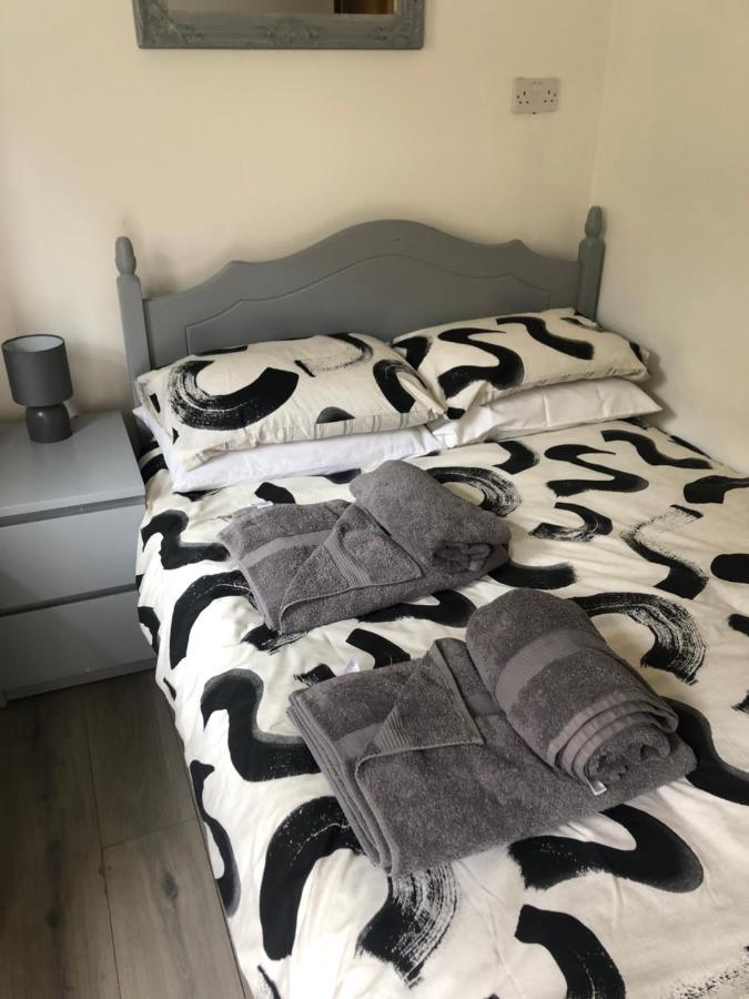 Clydach Cottages 拉内利 外观 照片